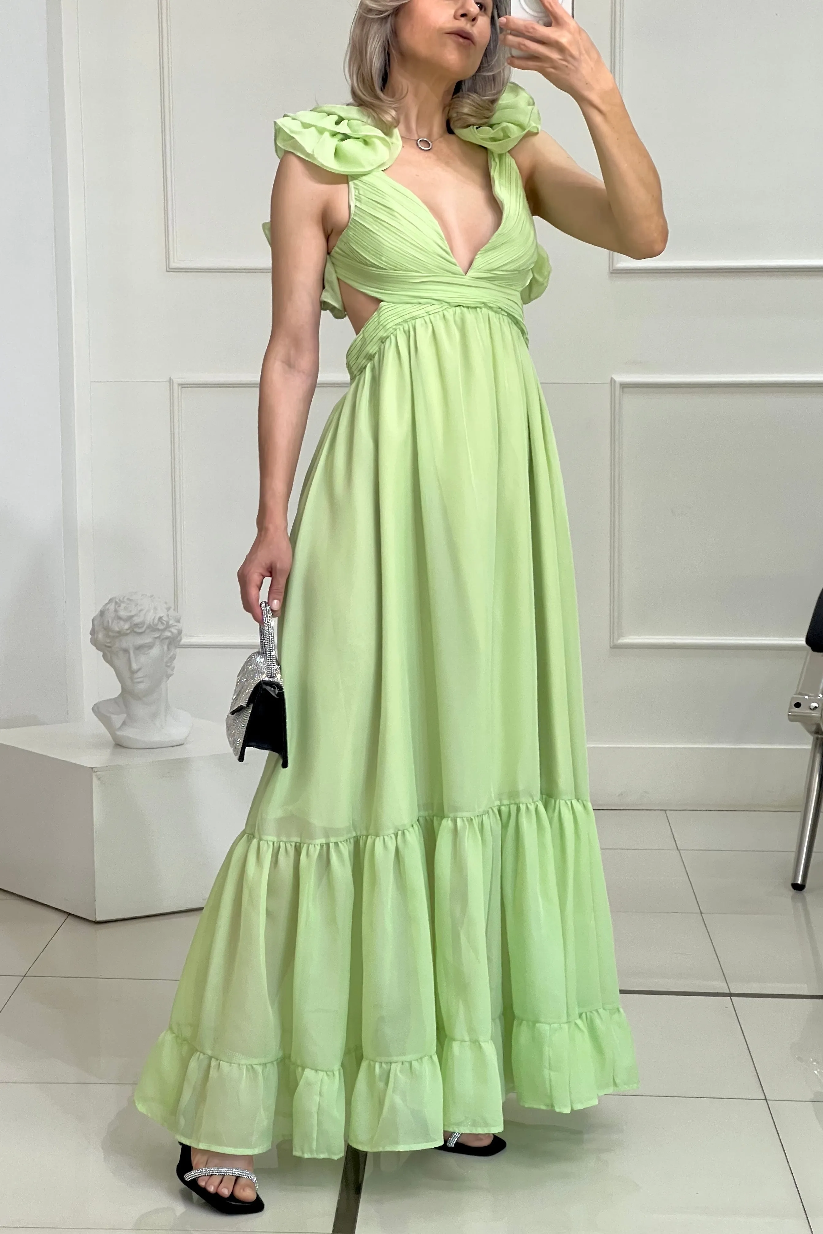 VESTIDO ESCAROLAS HOMBROS
