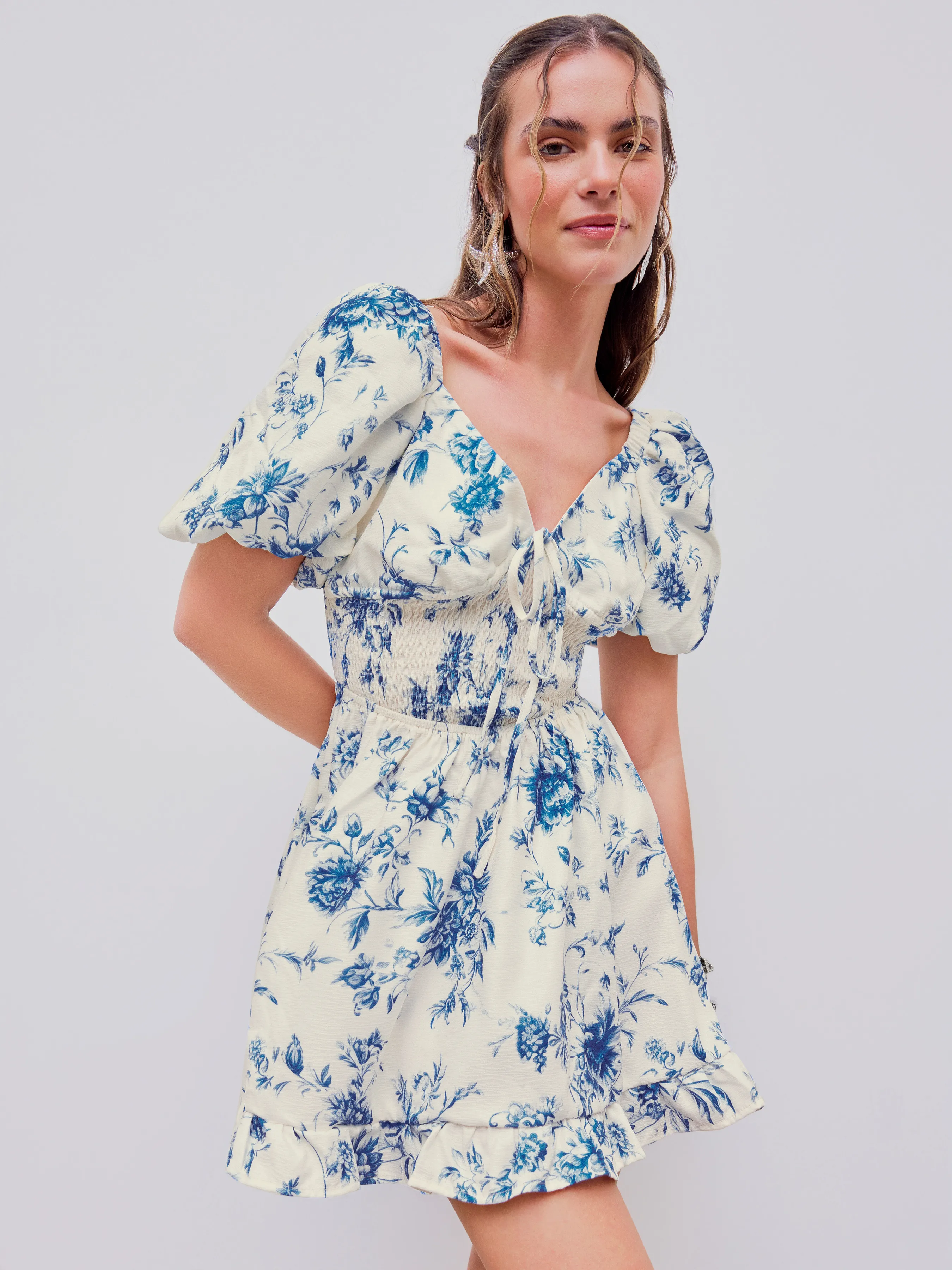 Vestido Mini Floral con Cuello en V, Nudo y Fruncido Santorini Playa Vacaciones