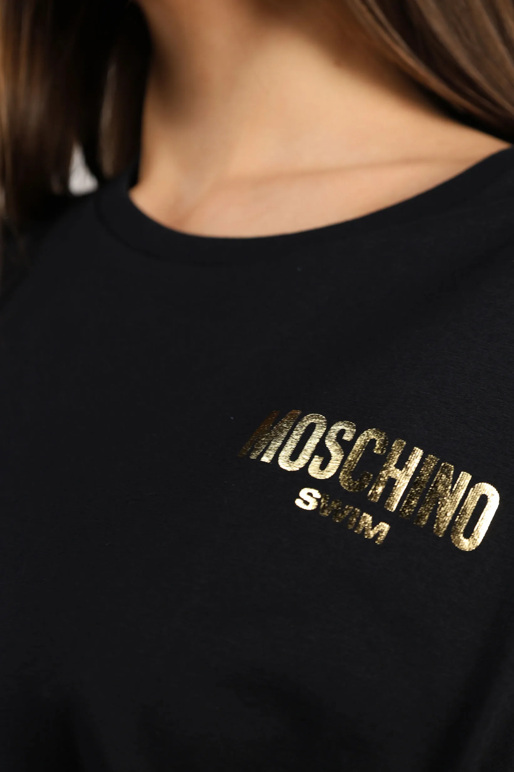 Vestido negro con logo 