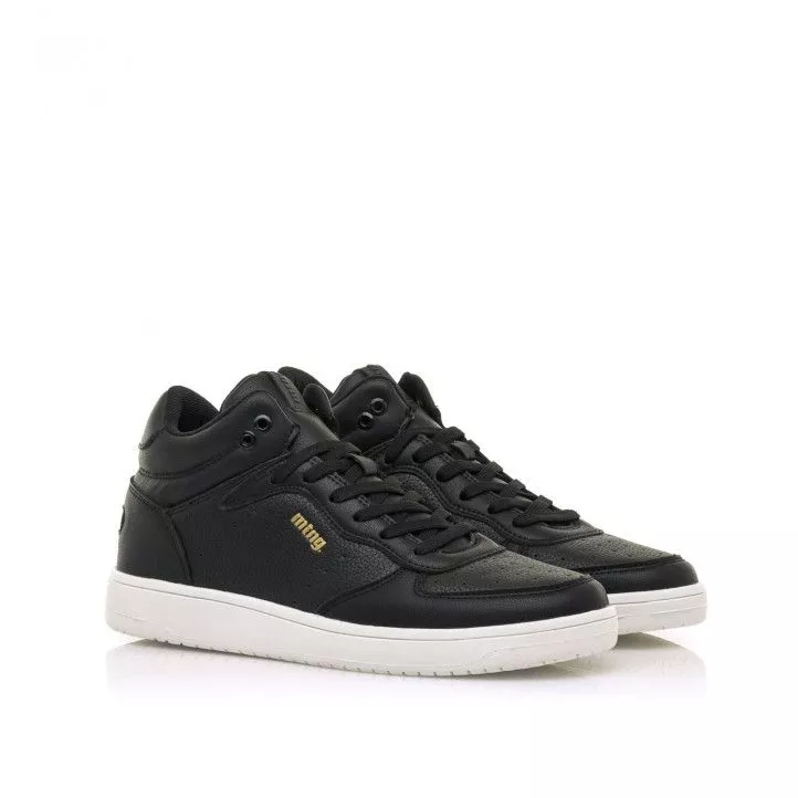 Zapatillas deportivas Mustang miami negras con suela blanca