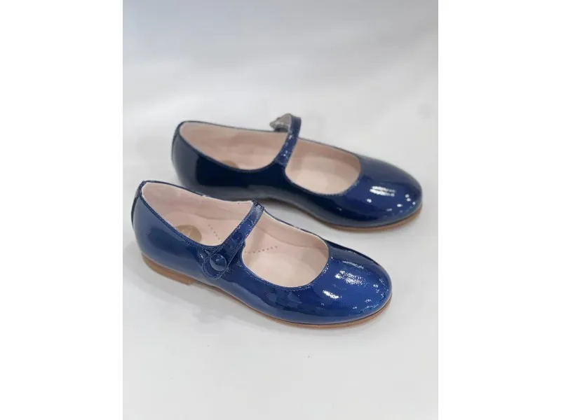 ZAPATITO MERCEDES EN CHAROL VALERIA EN COLOR AZUL O NUDE