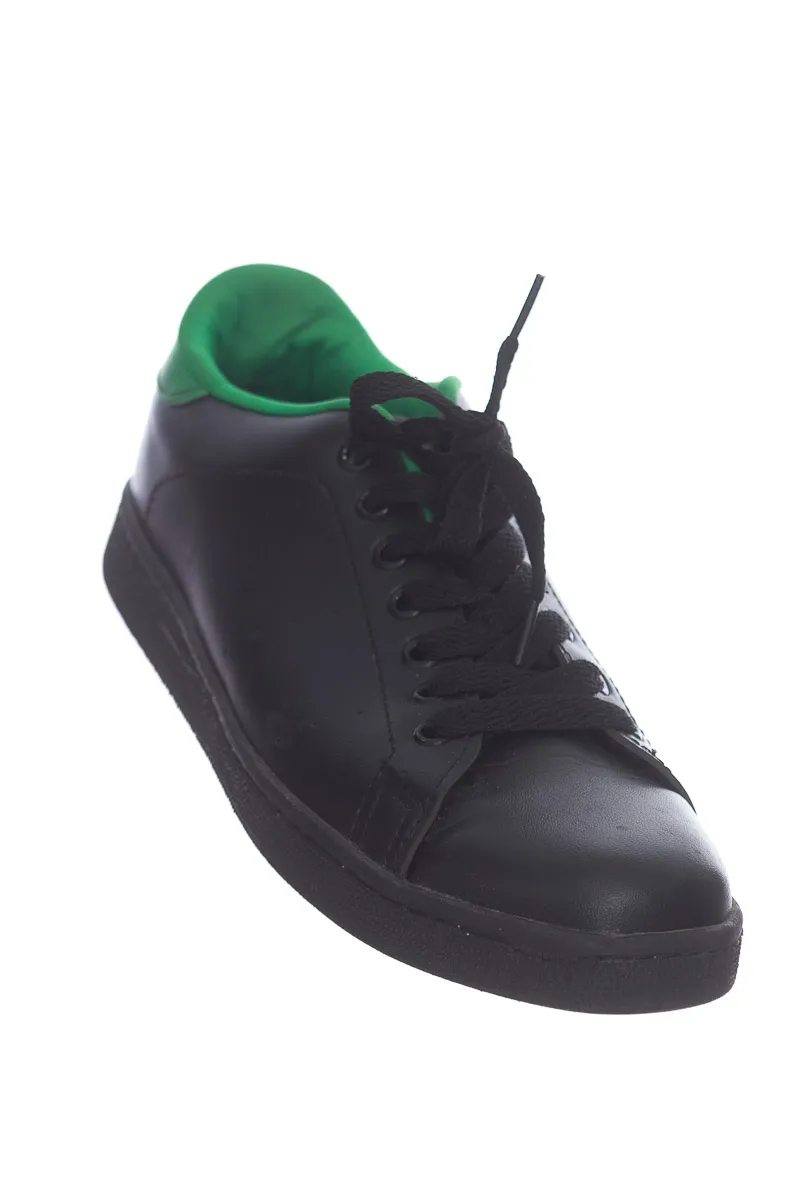 ZAPATOS COLOR NEGRO  CLOSEANDO